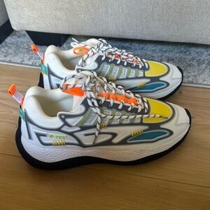 John Geiger 004 Dry Ice Sneaker